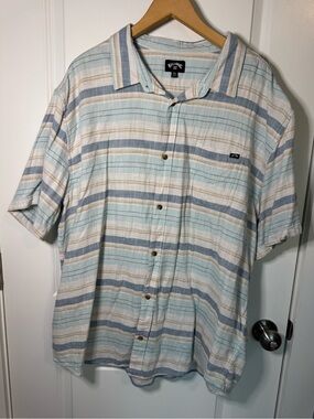 Billabong Men's Short Sleeve Striped Button-Down Shirt in Light Blue and Beige